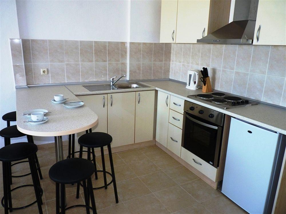 Flip Flops Meltemi Apartments Миляс Экстерьер фото